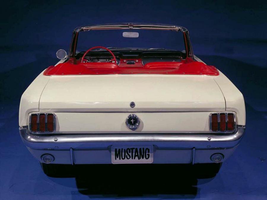  Ford Mustang Convertible 1964 года  (фото 13 из 27)